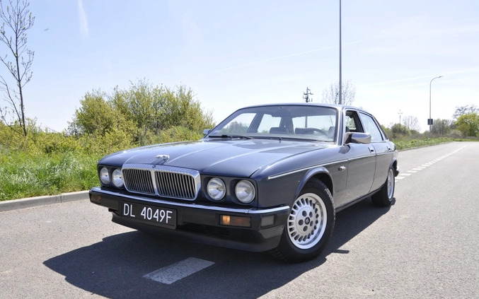 Jaguar XJ cena 22200 przebieg: 278000, rok produkcji 1990 z Legnica małe 436